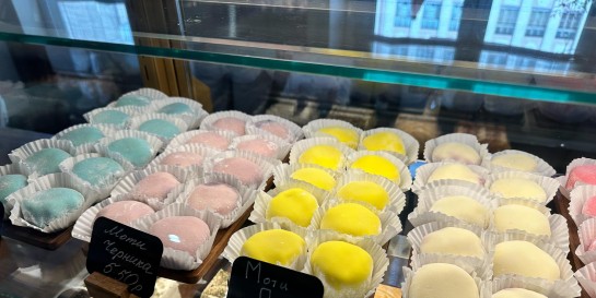 Новая китайская кофейня «Ламейра», где можно выбрать красивую чашку и испить голубую матча под моти