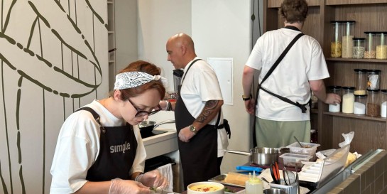 Заведений больше, чем жильцов! Теперь в «Леваде» будет, где вкусно позавтракать или нет?! Тестим кафе «Симпл»