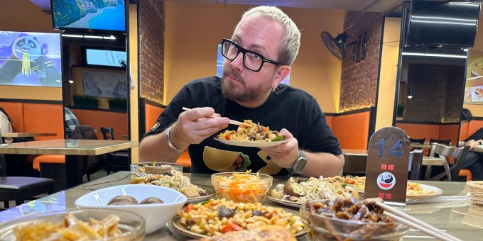 Найдена самая дешёвая китайская лапшичная с большими порциями еды под вывеской «Лапша Панда»