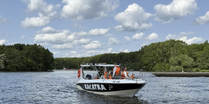 Лучшее вложение 15 рублей в катание на катерах «Касатка» или «Ласточка» в парке Победы. Сколько стоит снять на двоих