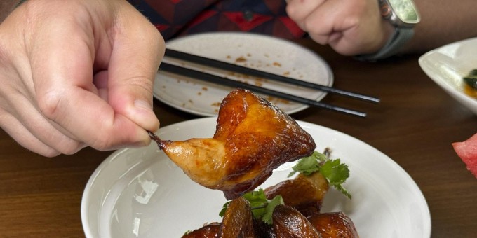 Новое китайское кафе «Си Юе» с рецептам не как у всех: перепела с арбузом, взрывные креветки и китайский колбасный плов