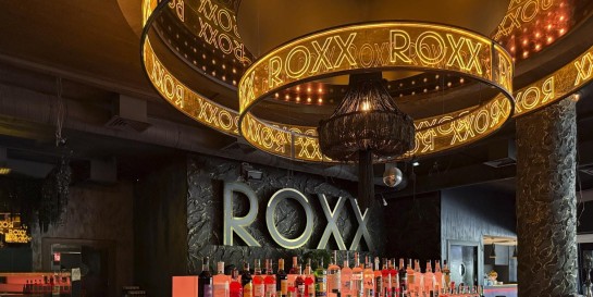 Успейте потестить с 50% скидкой новый рестобар «Рокс» на набережной Свислочи. Проверил, чем кормят