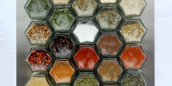 Как организовать кухонное пространство? 3 оригинальных способа хранения трав и специй