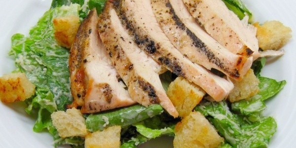 Русский «Цезарь» - cалат из свежей капусты с курицей