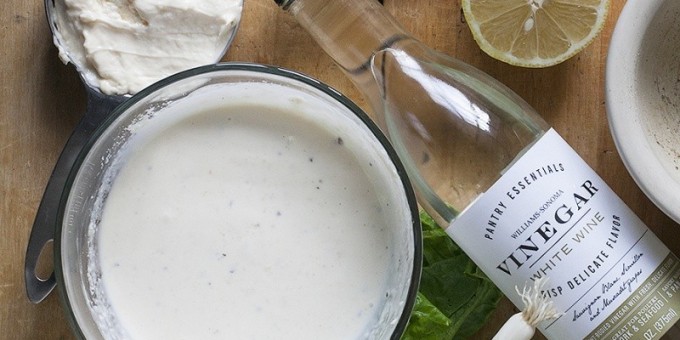 ТОП-3 не классических заправки для салата «Цезарь»