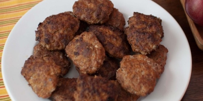 Рубленные куриные котлеты по-албански