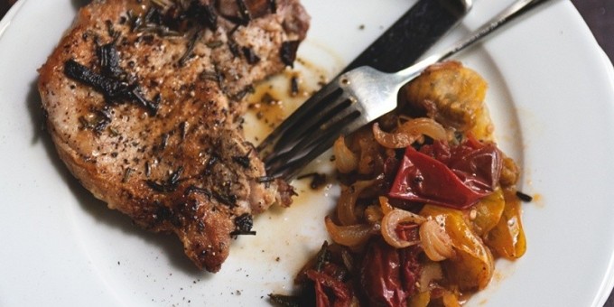 Мясо по-купечески с грибами