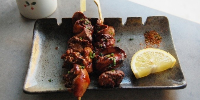 Мини-шашлычки из курицы в соевом соусе