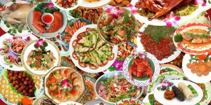 Каким должен быть новогодний стол в год лошади? Традиции и фантазии