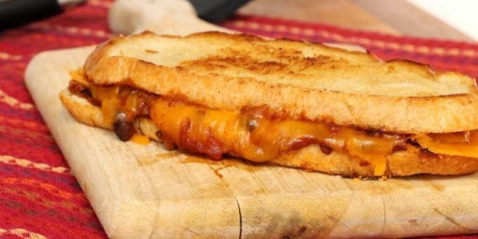 Какие бутерброды можно приготовить в микроволновке?