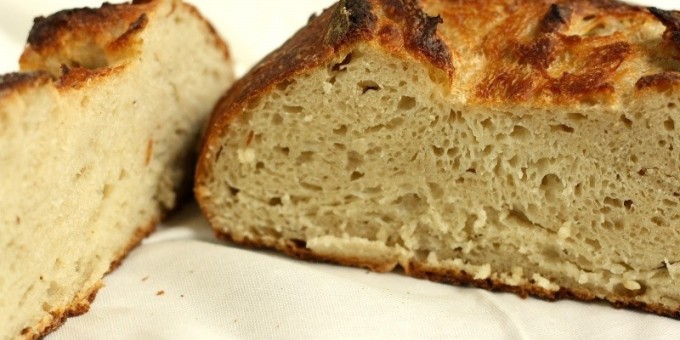 Как приготовить домашний хлеб? Легко - 2 рецепта домашнего хлеба