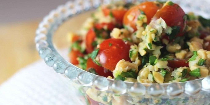 Домашние салаты с чесноком, как приготовить самый вкусный салат?